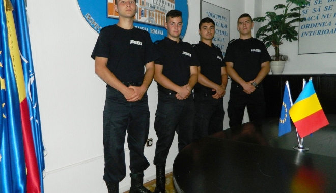 Constănțeni pregătiți să devină jandarmi - jandarmi-1465907659.jpg