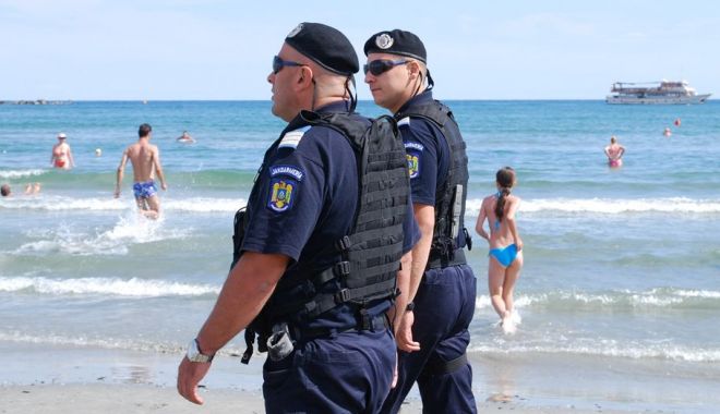 Cum poți deveni jandarm. Peste 350 de locuri disponibile - jandarmi-1561362796.jpg
