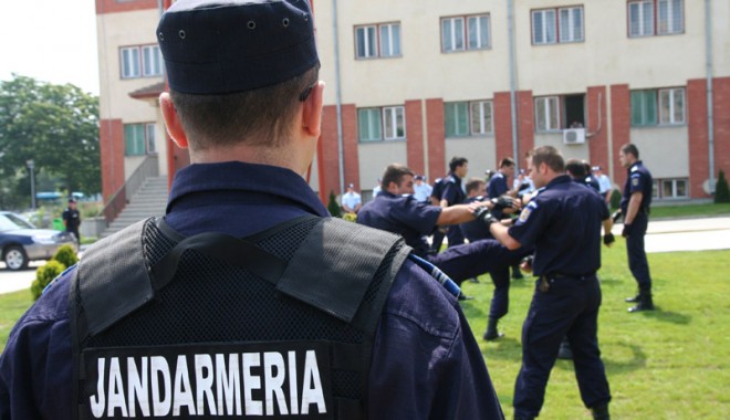 Jandarmii sunt la datorie de prăznuirea Sfinților Împărați Constantin și Elena - jandarmiisuntladatorieconstantin-1400520198.jpg
