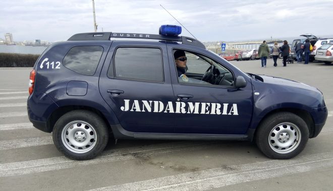 Jandarmii veghează asupra liniștii publice - jandarmiivegheaza-1555686773.jpg