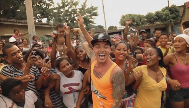 J Balvin, concert pe litoral - jbalvintranquilahdx264snapshot02-1375454042.jpg
