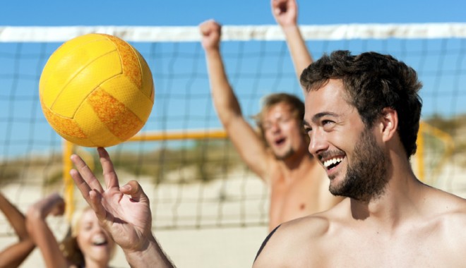 Patru zile de sport, jocuri  și distracție, în Parcul Tăbăcăriei și pe plaja Coconut Beach - jcisummercups-1407416554.jpg