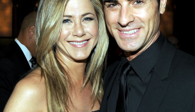 Jennifer Aniston este copleșită de emoții - jenniferanistonandjustintheroux-1350393474.jpg