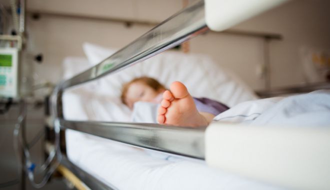 Copil de doi ani jumătate, în comă la spital! A fost bătut de mamă şi concubinul ei - jmg9ndqwjmhhc2g9mtizmjq3ngexmmiw-1643789151.jpg