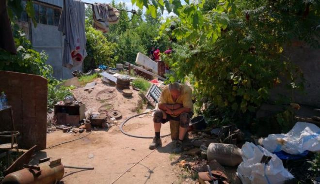 A început reconstituirea crimelor în cazul Caracal. Gheorghe Dincă, dus la Casa Groazei - jmg9ndqwjmhhc2g9y2nmogjhnmmxnja2-1568616994.jpg