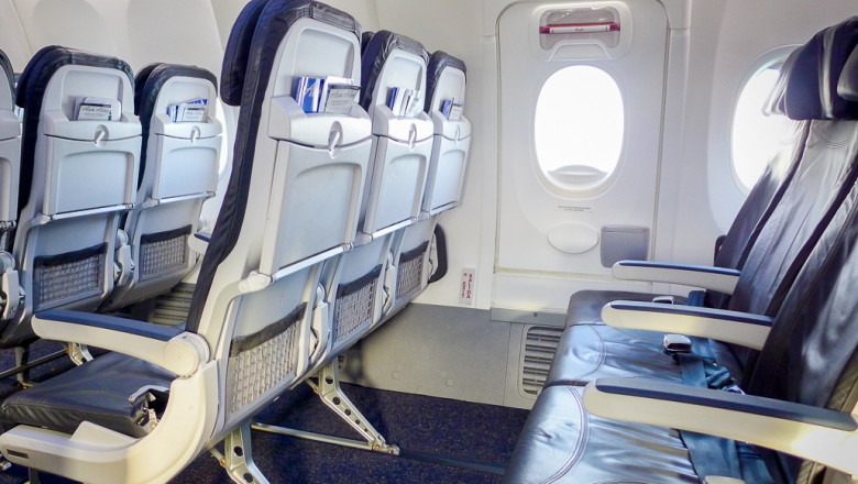 Foto - Româncă sancționată cu interdicție de zbor după un incident la bordul avionului pe ruta Roma–București