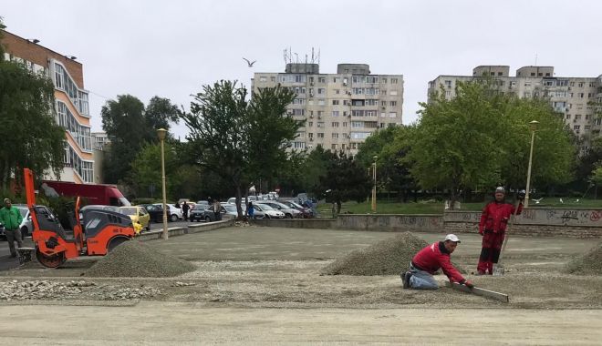 Reabilitarea locurilor de joacă din Constanța continuă - joaca1-1557918361.jpg