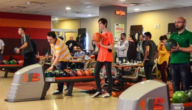 Joci bowling, câștigi cortul și pornești în drumeție! - jocibowling-1428243735.jpg
