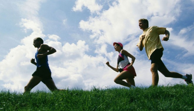 Exercițiile fizice moderate - mai eficiente decât cele intense - joggingweightloss-1317560220.jpg