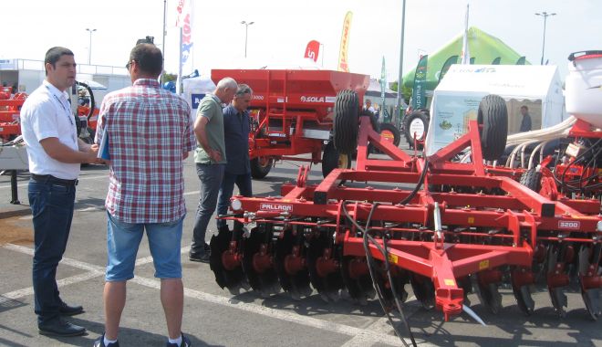 Joi se deschide expoziția de utilaje și echipamente agricole Expoagroutil - joisedeschideexpozitiadeutilajes-1621346045.jpg