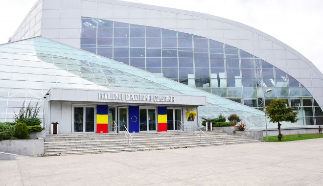 Centrul de vaccinare de la Pavilionul Expoziţional, deschis de luni. „Nu se fac programări!” - jos-1612380889.jpg