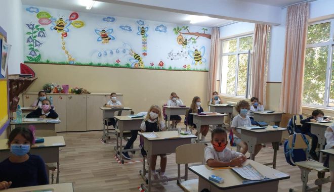 Zvonul desființării specializării de învățător a stârnit revolta cadrelor didactice - jos-1674763424.jpg