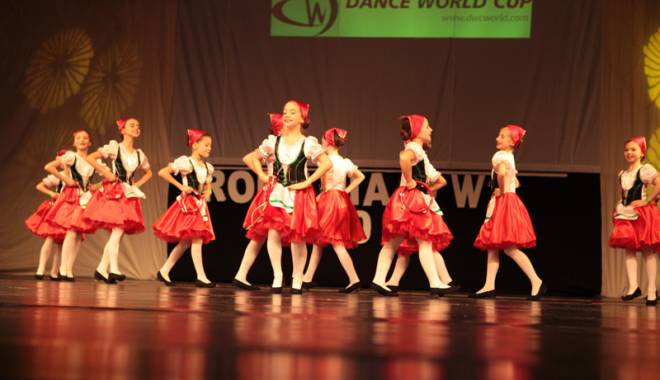 Micuțele balerine de la Joy2Dance, din nou pe scena internațională - joy2dance3-1424285858.jpg
