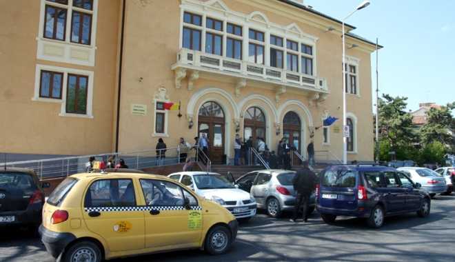 Instanțele au decis amânarea protestelor - judecatoriaconstanta1328804707-1473755093.jpg