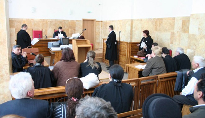 Taxa de poluare i-a adus la disperare pe judecătorii constănțeni! - judecatoriinstante-1341245879.jpg