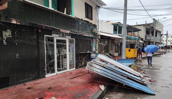 Uraganul Julia a scăzut în intensitate, devenind furtună tropicală - juliauragan-1665420032.jpg