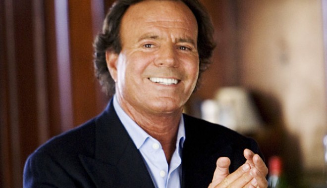 Julio Iglesias va susține un concert la București, pe 30 iunie. Ce prețuri au biletele - julioiglesiasclap-1329141043.jpg