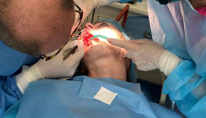 Implantul subperiostal realizat de specialiștii M&M Dental Team vă redă zâmbetul - jumatate-pagina-2-1711029553.jpg