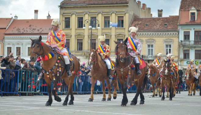 Parada Junilor, unul dintre cele mai importante evenimente istorice ale Brașovului - junii-3-1682265857.jpg