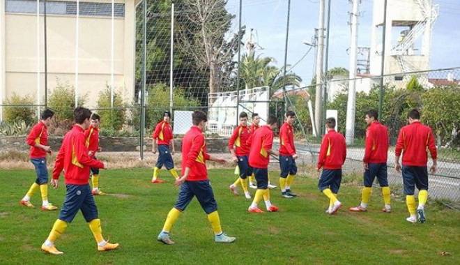Fotbal: Naționala U16 se pregătește de debutul la Aegean Cup - juniorifotbalsursafrf-1452776850.jpg