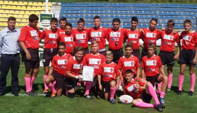 Victoria Cumpăna și CSO Ovidiu vor ultimul trofeu al turneului național de mini-rugby - juniorii-1409855495.jpg