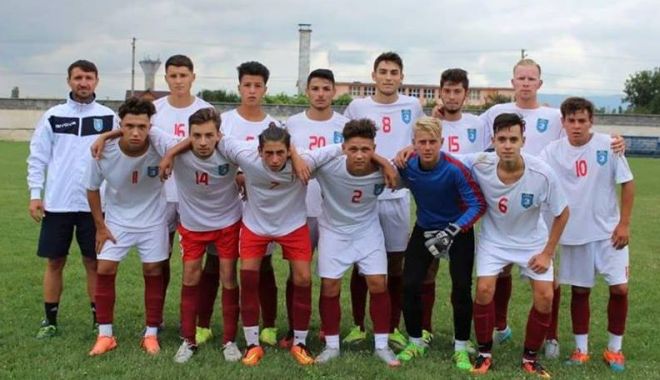 Juniorii de la CS Năvodari au primit medaliile de campioni - juniorii-1599154096.jpg