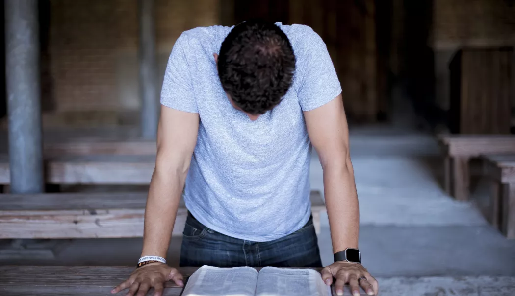 Jurământ cu mâna pe Biblie - juramant-1777564135.webp