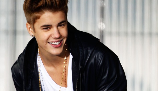 Fanii lui Justin Bieber, în stare de șoc. Artistul RENUNȚĂ la MUZICĂ! - justin-1387474490.jpg