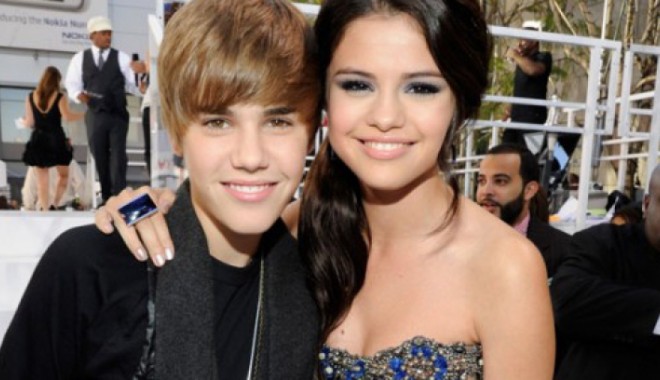 Justin Bieber și Selena Gomez s-au despărțit! Cântărețul s-ar fi cuplat cu un model Victoria's Secret! - justinbiebersiselenagomezvorfito-1352626484.jpg