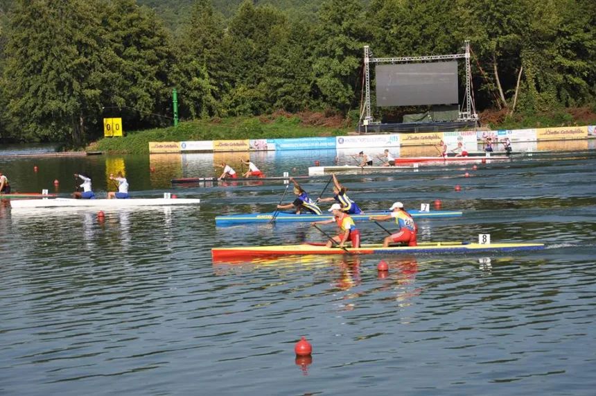 România și-a asigurat cinci finale la Europenele de juniori și tineret de la Bascov de kaiac-canoe - kaiac-canoe-1751634827.jpg