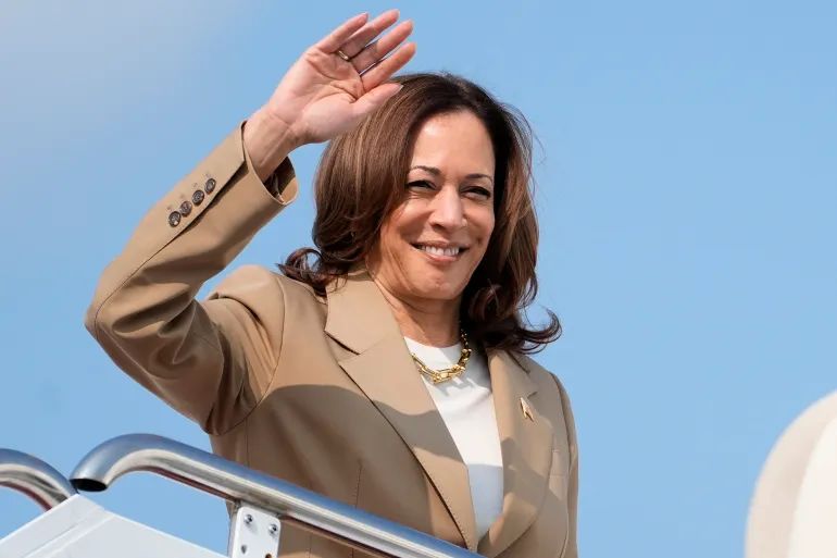Kamala Harris strânge donaţii electorale, în timp ce Trump susţine că ea ar putea aduce al Treilea Război Mondial - kamala-donatii-1722257605.jpg