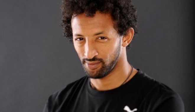 Kamara de la Alb Negru s-a însurat în mare secret - kamara1-1355437469.jpg