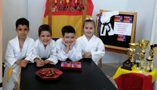 Karatiști constănțeni, medaliați la Cupa României - karate-1558379015.jpg