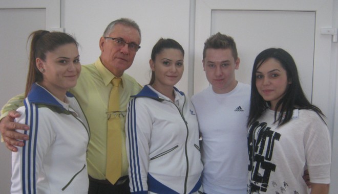 Karatiștii de la CS Farul și CS Tomis au dominat Naționalele - karatefarultomis-1353358178.jpg