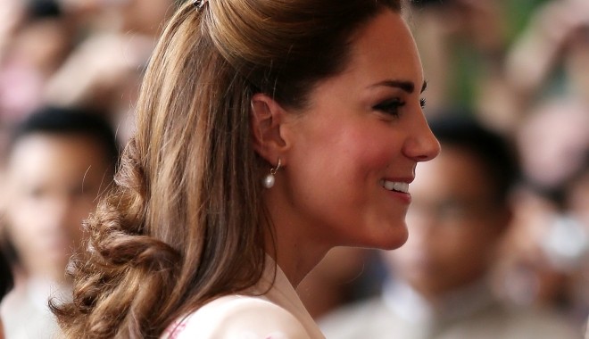 Sărbătoare în MAREA BRITANIE! KATE MIDDLETON a NĂSCUT un BĂIAT - katemiddleton4-1374562162.jpg