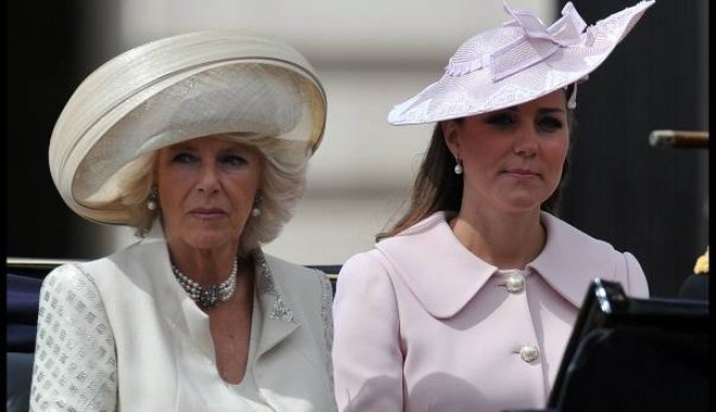 Ducesa Kate, umilită de soacra ei - katemiddletoncamillaparkerbowles-1372603632.jpg