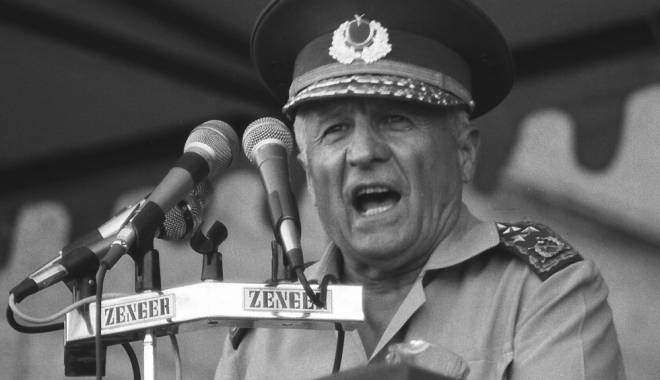 Fostul președinte turc Kenan Evren a decedat la vârsta de 97 de ani - kenanevren-1431260657.jpg