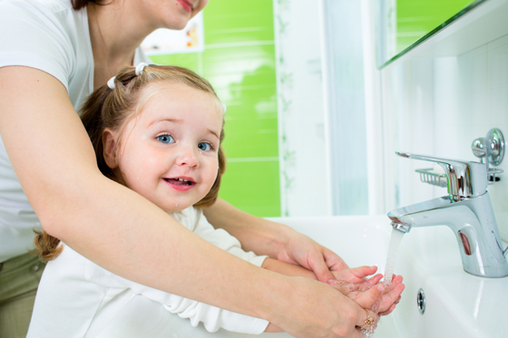 Bulevardul Tomis a rămas fără apă caldă - kidhandwashshutterstock145145707-1495192389.jpg