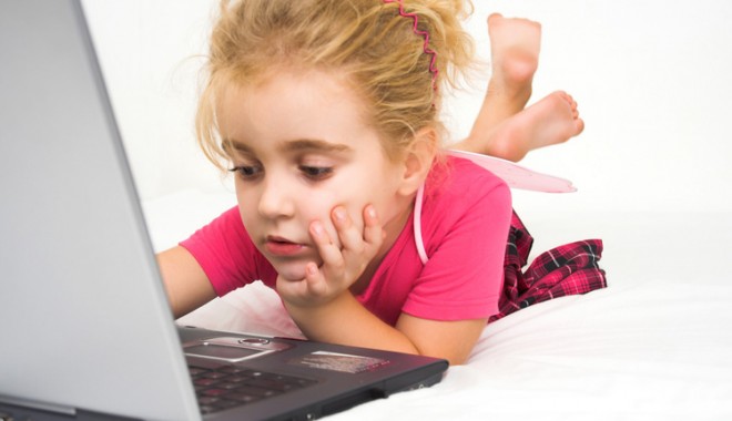 Hărțuirea online, un nou pericol care ne amenință copiii - kidsinternetsaftey-1317153240.jpg