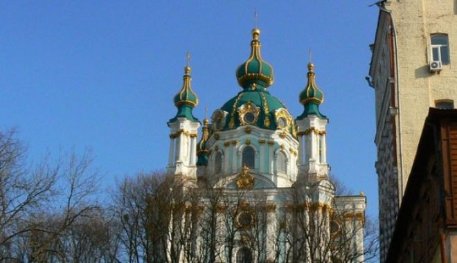 Ucraina: Mai multe cocktailuri Molotov au fost aruncate în Biserica Sfântul Andrei din Kiev - kievbisericasfandrei69903600-1542291466.jpg