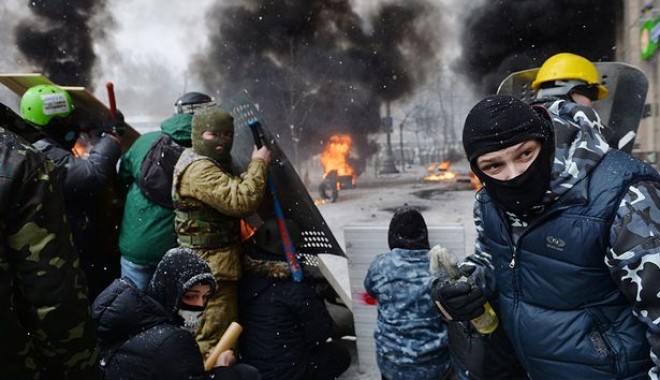 PROTESTE SÂNGEROASE LA KIEV / UE, pe punctul de a rupe relațiile cu Ucraina - kievprotest-1390471872.jpg