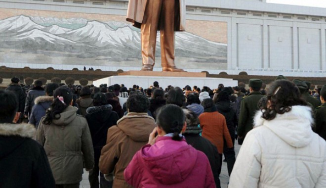 Kim Jong-il zeificat: Natura salută memoria fostului lider nord-coreean - kimjongil1-1324569001.jpg
