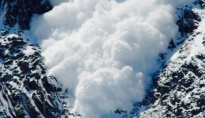 TRAGEDIE ÎN MUNȚII RETEZAT, DUPĂ O AVALANȘĂ: DOI COPII MORȚI, ÎNGROPAȚI SUB VALUL DE ZĂPADĂ - kk-1492863217.jpg