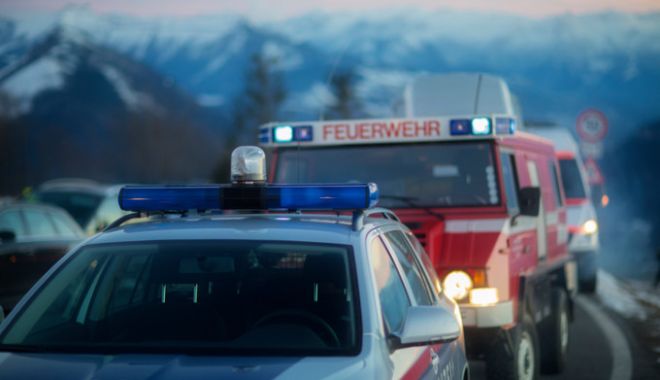 MICROBUZ CU ROMÂNI, IMPLICAT ÎNTR-UN GRAV ACCIDENT RUTIER, ÎN AUSTRIA - kk-1523200958.jpg