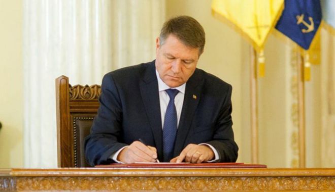 Iohannis a semnat revocarea lui Nazare și numirea lui Cîțu ca interimar la Finanțe - klaus-1625743101.jpg