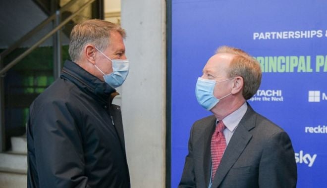 Klaus Iohannis, incident de protocol. Şi-a pus geaca pe masă, la summitul încălzirii globale - klaus-1635875238.jpg