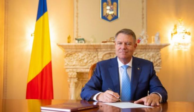 Klaus Iohannis a semnat decretele. Pe cine a eliberat din funcție - klaus-1637253916.jpg