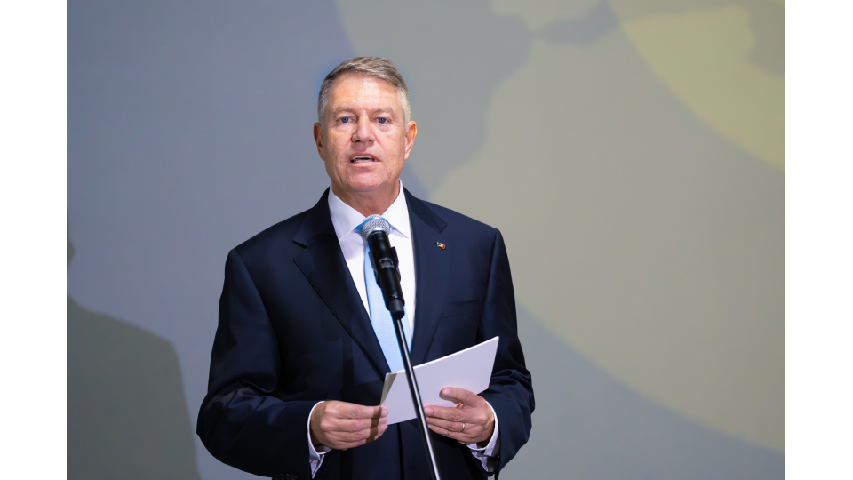 O asistentă medicală de la DSP Constanța a fost decorată de președintele Klaus Iohannis