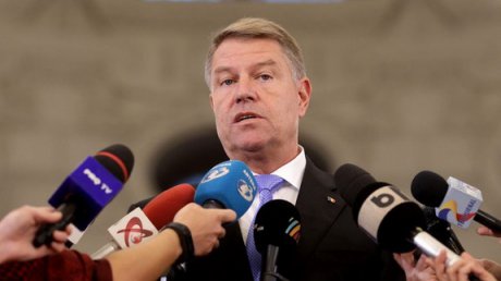 Klaus Iohannis, tot mai aproape de convocarea unui referendum pe Justiție - klausiohannispozabunamicrofoane5-1553414359.jpg