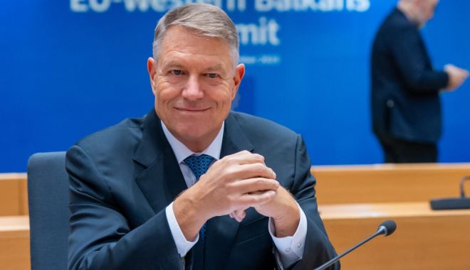 Lege promulgată/Cetăţenii din afara graniţelor ţării pot accesa servicii consulare online